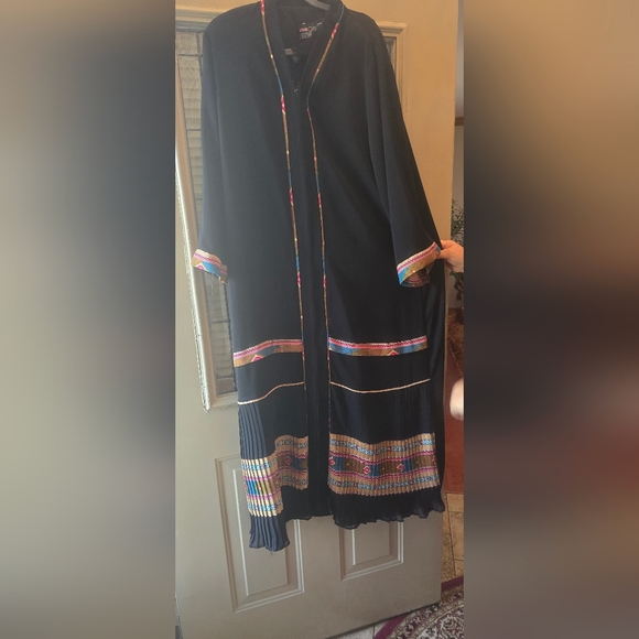 ✨ Trendy & Unique Abaya – Modern Elegance Meets Tradition ✨ - Picture 2 of 9